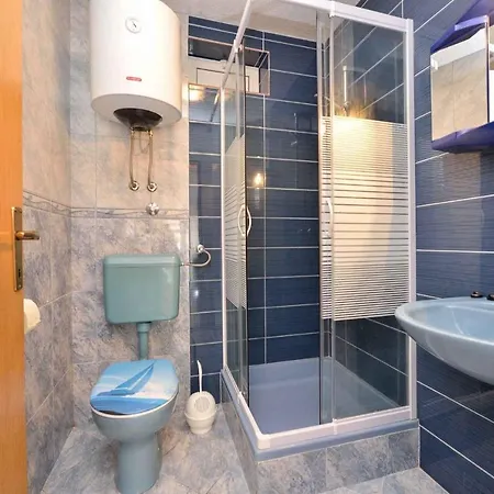 Two-bedroom In I *